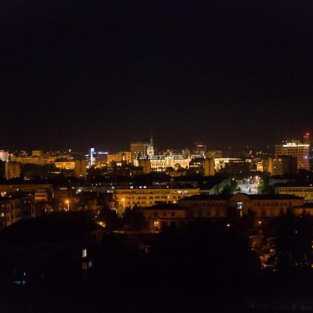 Panorama View Apartment 2Km To Palas Iasi Exterior foto